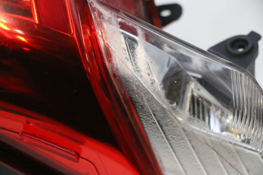 photo de LAMPA TYLNA KYMCO LIKE 4T 50 (2019 - 2025) - Szczegóły charakterystyczne