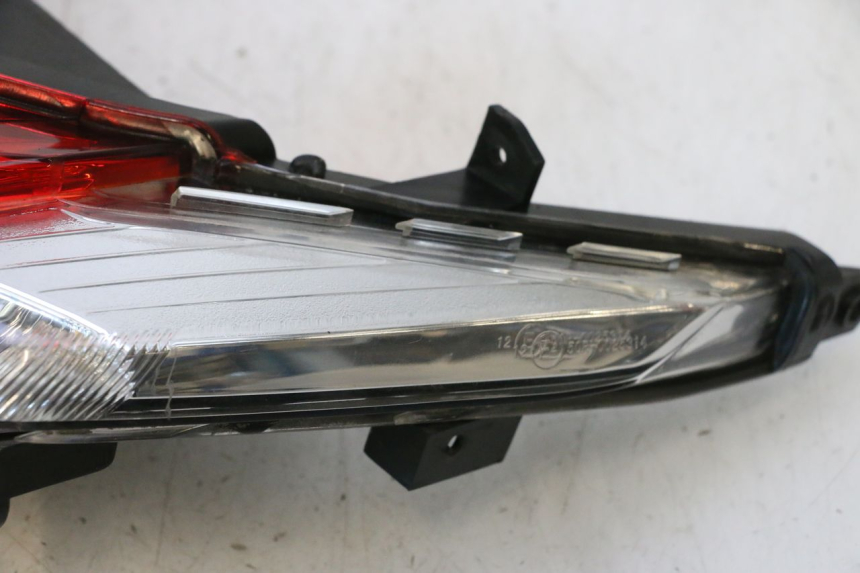 photo de LAMPA TYLNA KYMCO LIKE 4T 50 (2019 - 2025) - Stan powierzchni
