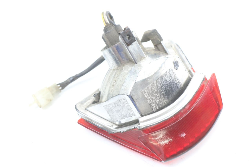 photo de LAMPA TYLNA PIAGGIO NEW TYPHOON 50 (2018 - 2021) - Zbliżenie techniczne