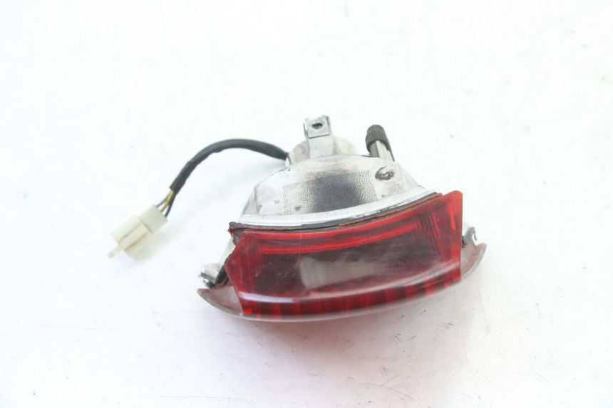 photo de LAMPA TYLNA PIAGGIO NEW TYPHOON 50 (2018 - 2021) - Zbliżenie techniczne