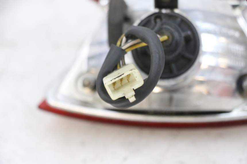 photo de LAMPA TYLNA PIAGGIO NEW TYPHOON 50 (2018 - 2021) - Punkty mocowania