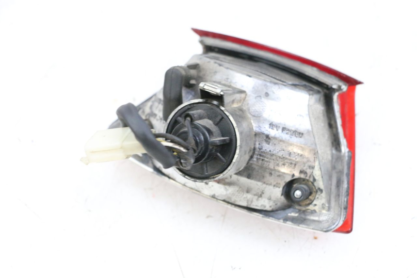 photo de LAMPA TYLNA PIAGGIO NEW TYPHOON 50 (2018 - 2021) - Zbliżenie techniczne