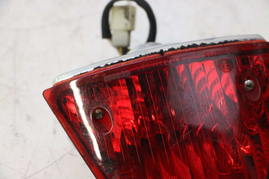photo de LAMPA TYLNA PIAGGIO NEW TYPHOON 50 (2018 - 2021) - Zbliżenie techniczne