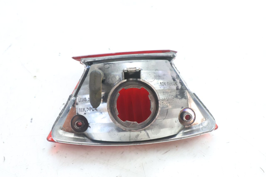 photo de LAMPA TYLNA PIAGGIO NEW TYPHOON 50 (2018 - 2021) - Punkty mocowania