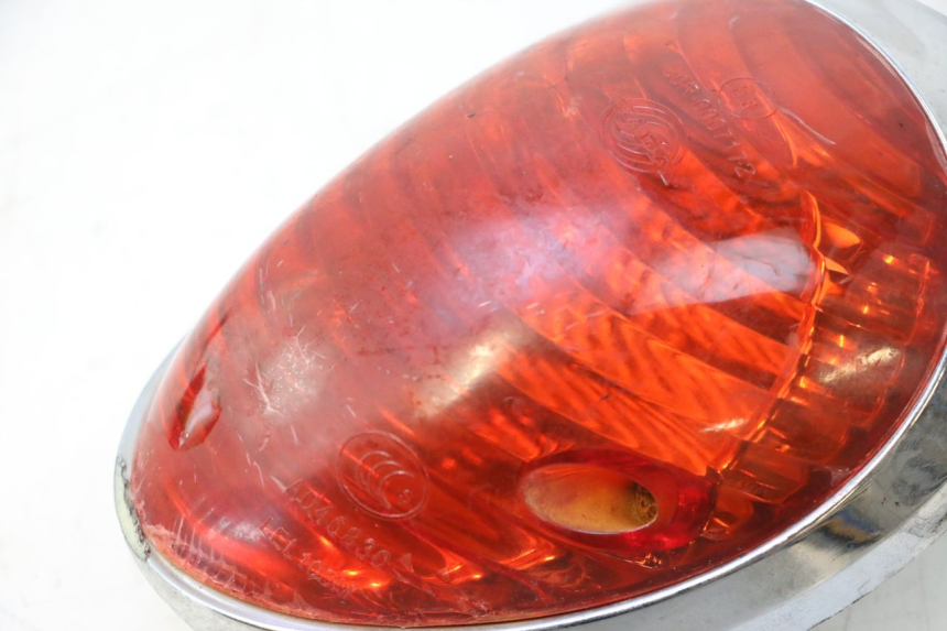 photo de LAMPA TYLNA JM MOTORS OLDIES 4T 50 (2010 - 2020) - Punkty mocowania