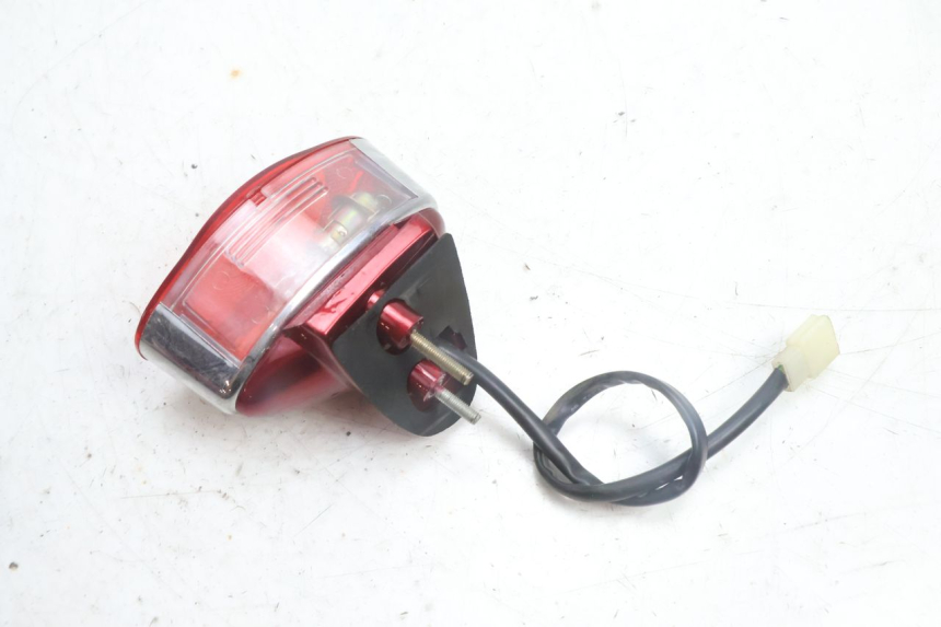 photo de LAMPA TYLNA JM MOTORS OLDIES 4T 50 (2010 - 2020) - Punkty mocowania