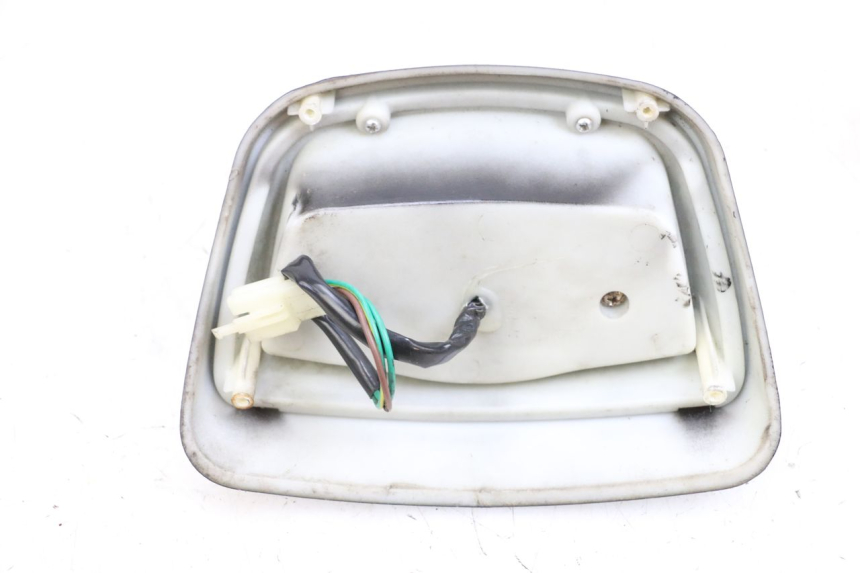 photo de LAMPA TYLNA JM MOTORS OLDIES GT 4T 50 (2018 - 2025) - Zbliżenie techniczne