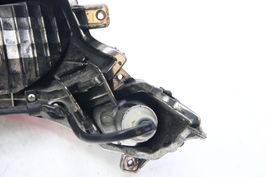 photo de LAMPA TYLNA SYM ORBIT III 3 4T 50 (2021 - 2025) - Stan powierzchni