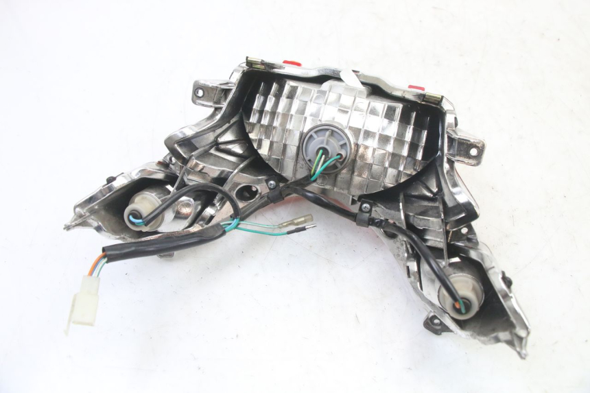 photo de LAMPA TYLNA SYM ORBIT III 3 4T 50 (2021 - 2025) - Oznaczenia i referencje