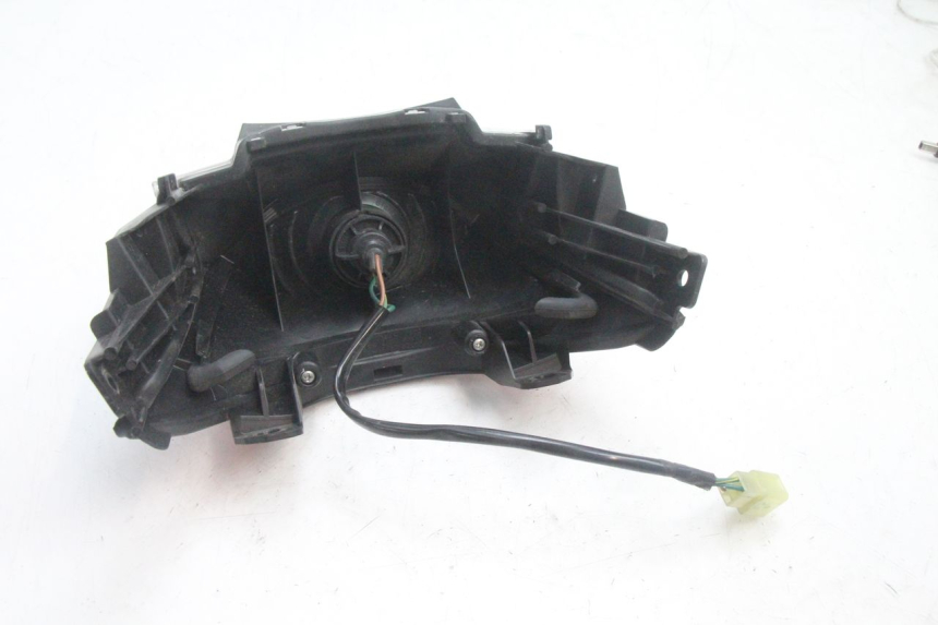 photo de TYLNE ŚWIATŁO HONDA PCX (JF28) 125 (2009 - 2011) - Zbliżenie techniczne