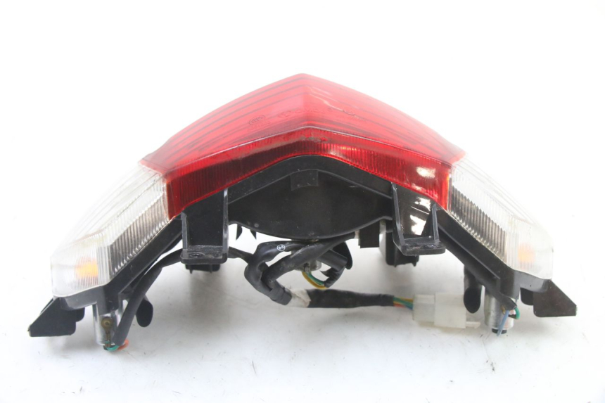 photo de LAMPA TYLNA PEUGEOT KISBEE 4T 50 (2018 - 2022) - Zbliżenie techniczne