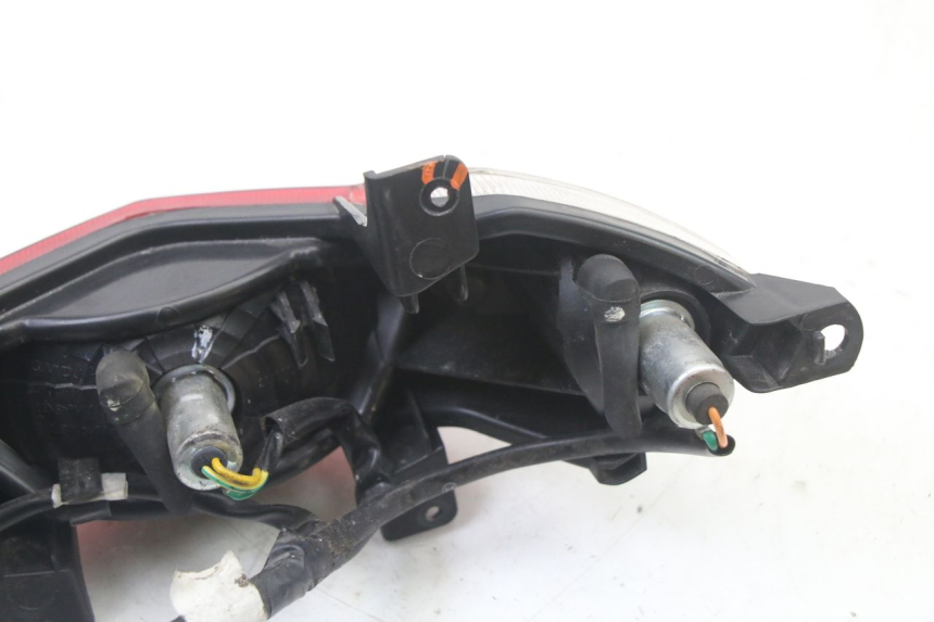 photo de LAMPA TYLNA PEUGEOT STREETZONE I 2T 50 (2018 - 2020) - Punkty mocowania