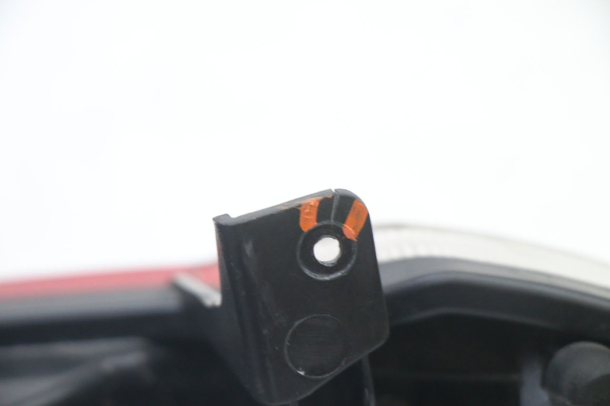 photo de LAMPA TYLNA PEUGEOT STREETZONE I 2T 50 (2018 - 2020) - Stan powierzchni