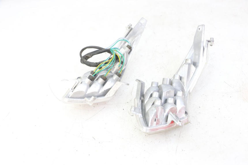 photo de LAMPA TYLNA PEUGEOT VIVACITY 125 (2010 - 2017) - Szczegół części