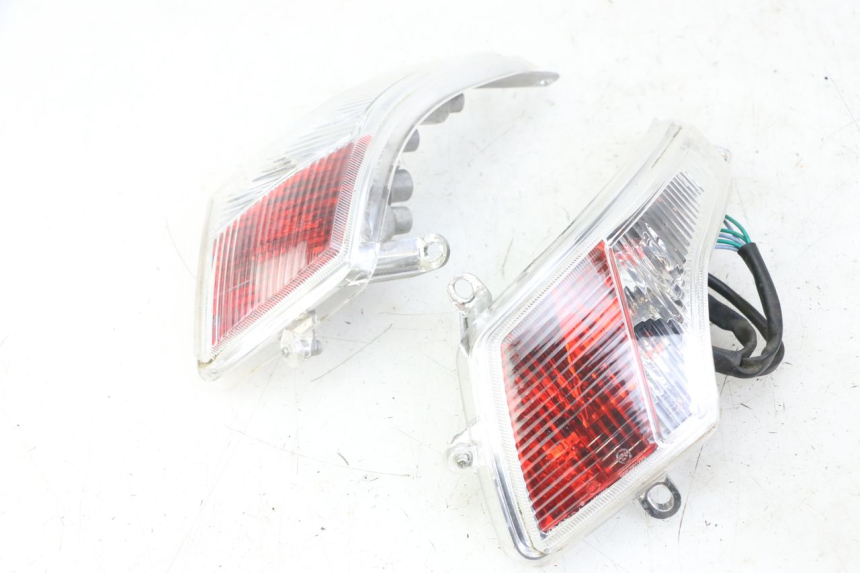 photo de LAMPA TYLNA PEUGEOT VIVACITY 125 (2010 - 2017) - Inny kąt widzenia