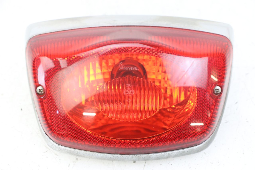 photo de LAMPA TYLNA PIAGGIO VESPA LX 150 (2005 - 2013) - Widok główny