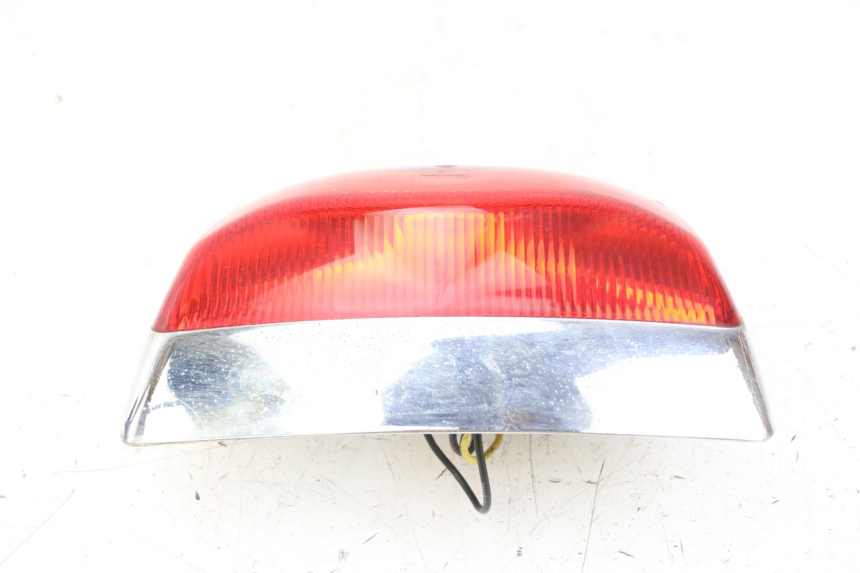 photo de LAMPA TYLNA PIAGGIO VESPA LX 150 (2005 - 2013) - Punkty mocowania