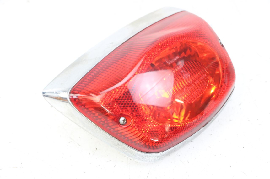 photo de LAMPA TYLNA PIAGGIO VESPA LX 150 (2005 - 2013) - Część sprawdzona