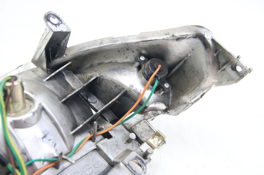 photo de LAMPA TYLNA TNT MOTOR ROMA 10' 4T 50 (2019 - 2022) - Punkty mocowania