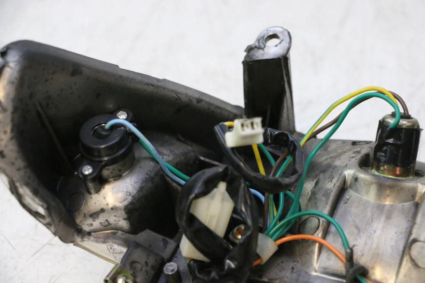 photo de LAMPA TYLNA TNT MOTOR ROMA 12' 2T 50 (2007 - 2018) - Zbliżenie techniczne