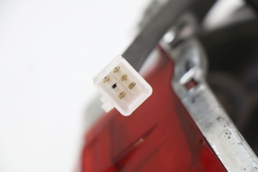 photo de LAMPA TYLNA JM MOTORS SANTANA 50 (2014 - 2023) - Punkty mocowania