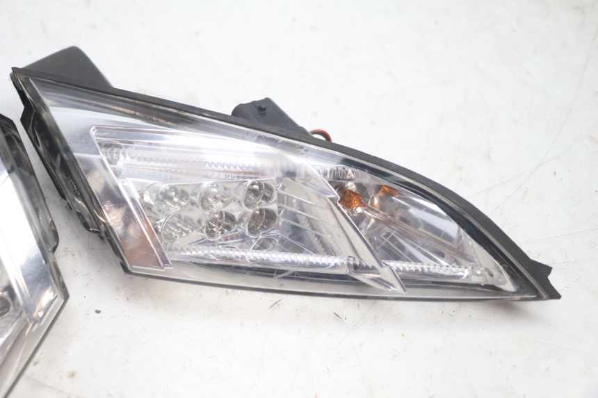 photo de ŚWIATŁO TYLNE PEUGEOT SATELIS 125 (2013 - 2018) - Zbliżenie techniczne