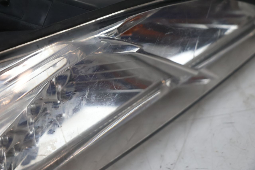 photo de ŚWIATŁO TYLNE PEUGEOT SATELIS 125 (2013 - 2018) - Punkty mocowania