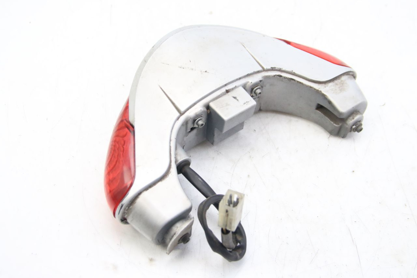 photo de LAMPA TYLNA APRILIA SCARABEO 4T 50 (2009 - 2017) - Zbliżenie techniczne