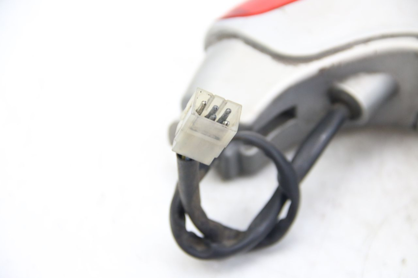 photo de LAMPA TYLNA APRILIA SCARABEO 4T 50 (2009 - 2017) - Punkty mocowania