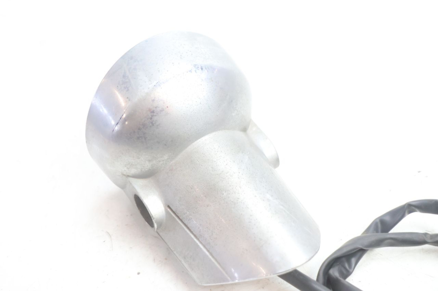 photo de LAMPA TYLNA APRILIA SCARABEO GT 125 (1999 - 2007) - Zbliżenie techniczne