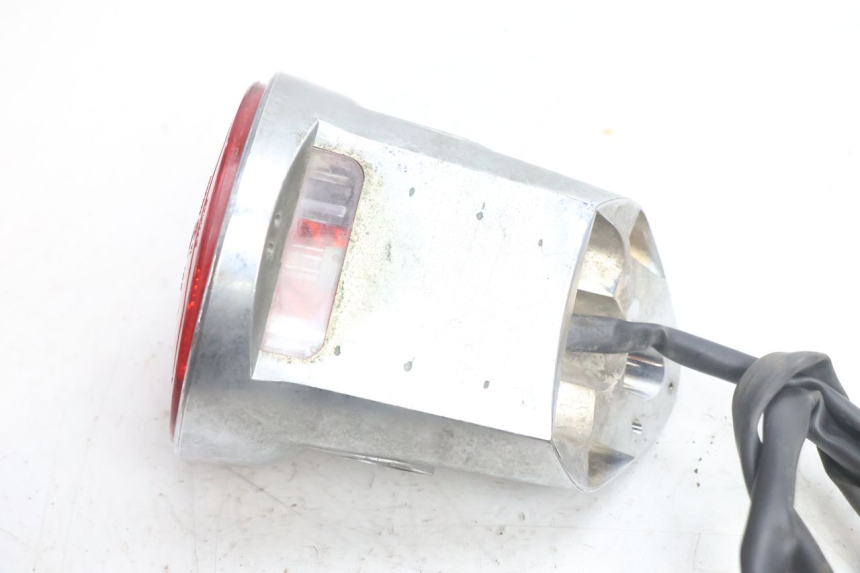 photo de LAMPA TYLNA APRILIA SCARABEO GT 125 (1999 - 2007) - Punkty mocowania