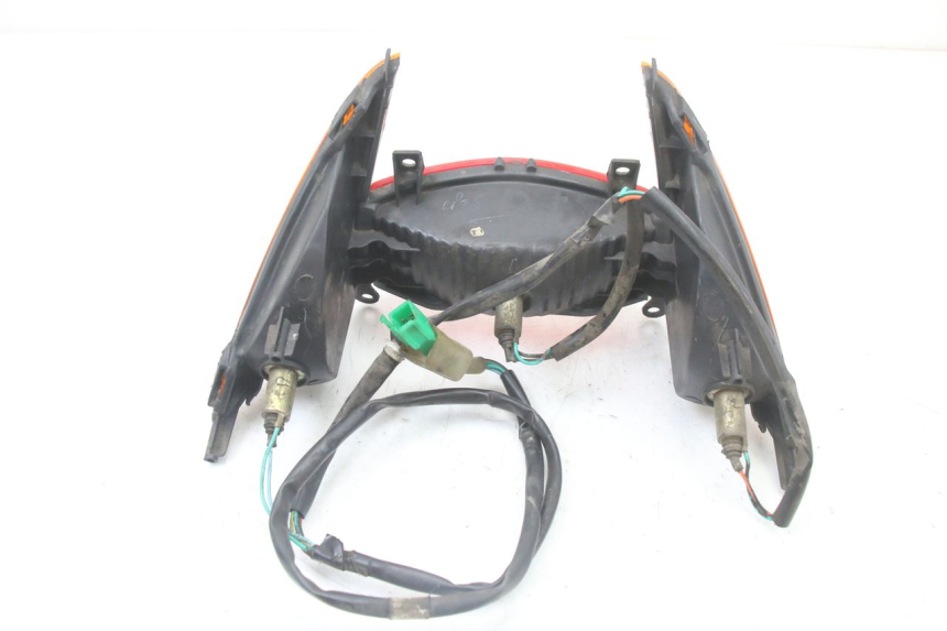 photo de LAMPA TYLNA HONDA SCV LEAD 100 (2003 - 2007) - Zbliżenie techniczne