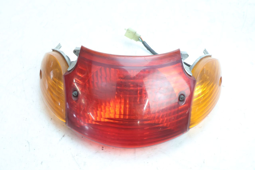 photo de ŚWIATŁO TYLNE HONDA SH 125 (2001 - 2003) - Inny kąt widzenia