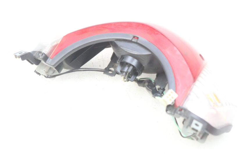 photo de LAMPA TYLNA SUZUKI SIXTEEN 125 (2008 - 2010) - Punkty mocowania