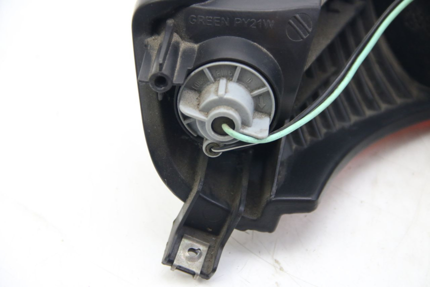 photo de LAMPA TYLNA SUZUKI SIXTEEN 125 (2008 - 2010) - Zbliżenie komponentów