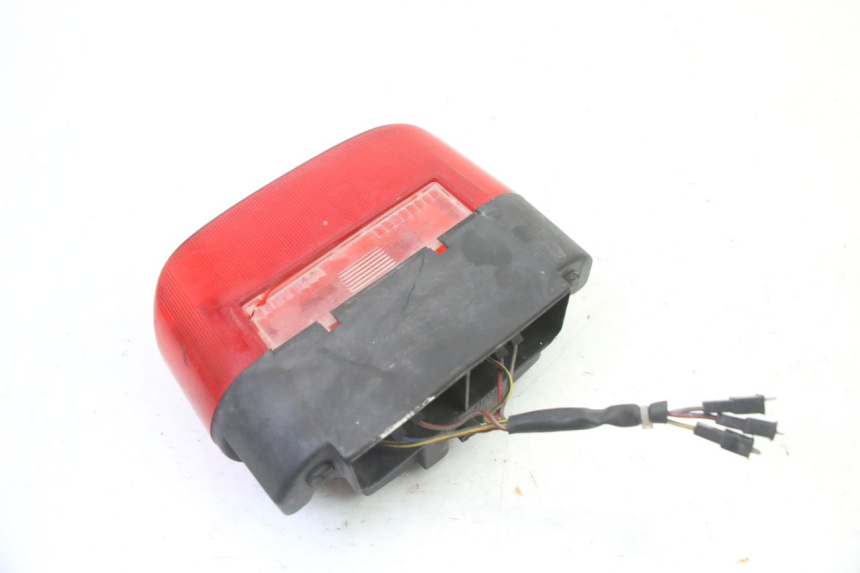 photo de LAMPA TYLNA TRIUMPH SPRINT 900 (1995 - 1998) - Zbliżenie techniczne