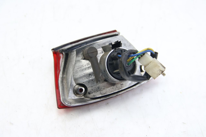 photo de LAMPA TYLNA APRILIA SR 2T 50 (2012 - 2017) - Inny kąt widzenia