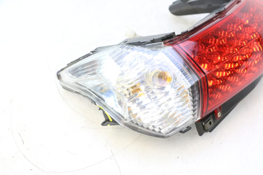 photo de LAMPA TYLNA RAZZO STEED 125 (2012 - 2018) - Szczegół części