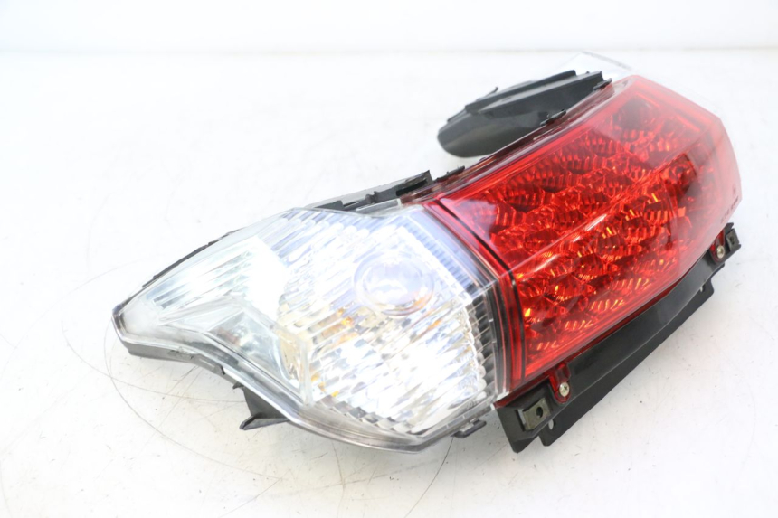 photo de LAMPA TYLNA RAZZO STEED 125 (2012 - 2018) - Zbliżenie komponentów