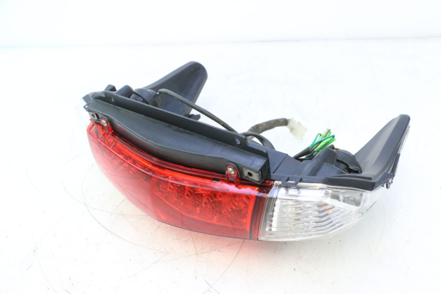 photo de LAMPA TYLNA RAZZO STEED 125 (2012 - 2018) - Stan powierzchni