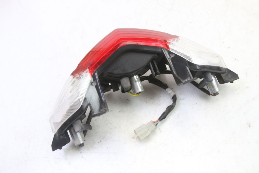 photo de LAMPA TYLNA PEUGEOT STREETZONE I NAKED 2T 50 (2018 - 2020) - Inny kąt widzenia