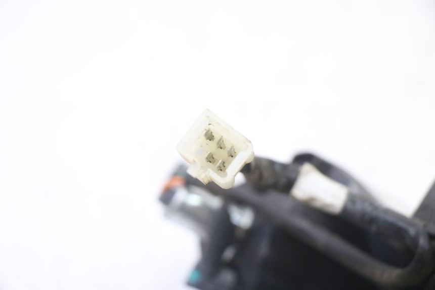 photo de LAMPA TYLNA PEUGEOT STREETZONE I NAKED 2T 50 (2018 - 2020) - Punkty mocowania