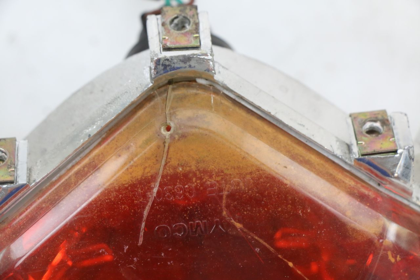 photo de LAMPA TYLNA KYMCO SUPER 8 4T 50 (2018 - 2020) - Punkty mocowania