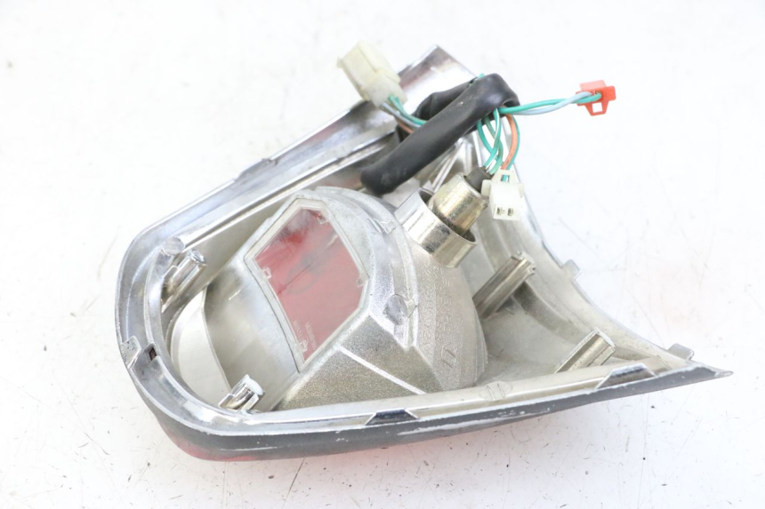 photo de LAMPA TYLNA SYM FIDDLE 3 III 50 (2014 - 2020) - Inny kąt widzenia