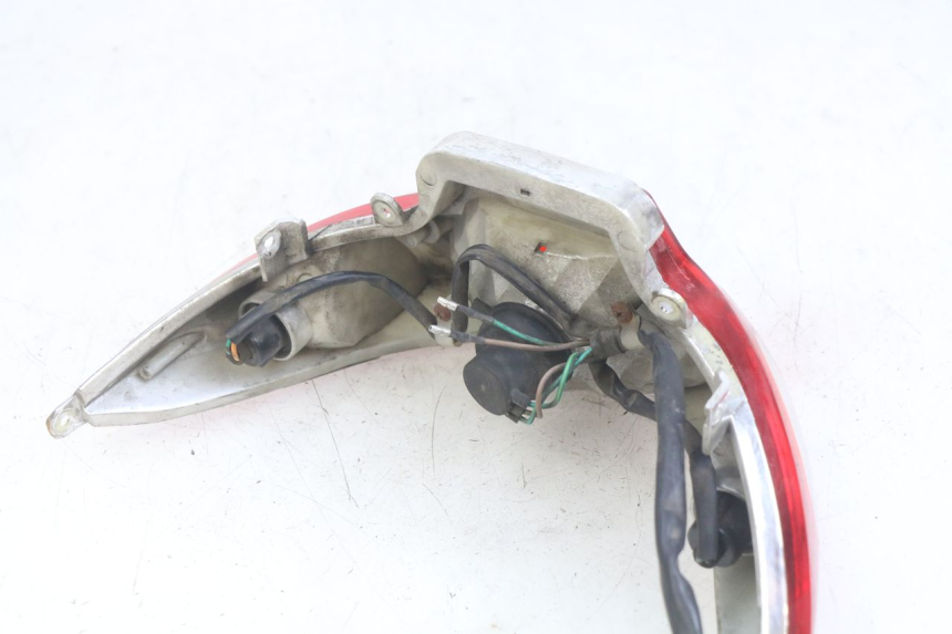 photo de LAMPA TYLNA SYM SYMPHONY 125 (2009 - 2015) - Zbliżenie techniczne