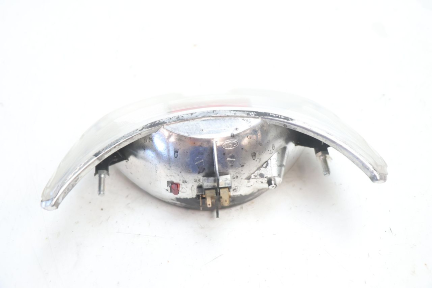 photo de LAMPA TYLNA PEUGEOT TREKKER TKR 50 (2005 - 2014) - Zoom stanu zużycia