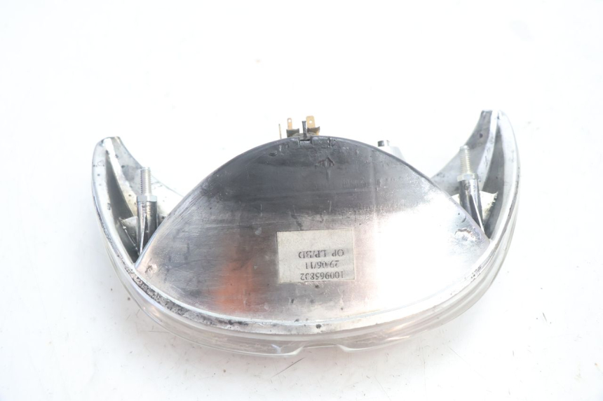 photo de LAMPA TYLNA PEUGEOT TREKKER TKR 50 (2005 - 2014) - Inny kąt widzenia