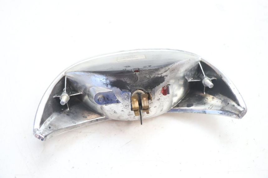 photo de LAMPA TYLNA PEUGEOT TREKKER TKR 50 (2005 - 2014) - Zbliżenie techniczne