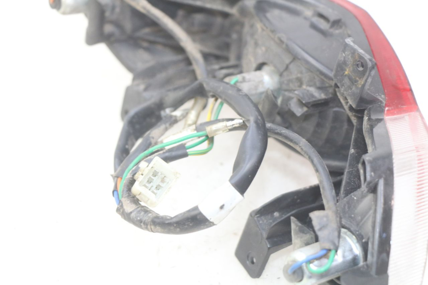 photo de LAMPA TYLNA PEUGEOT TWEET 4T 50 (2010 - 2014) - Zoom stanu zużycia