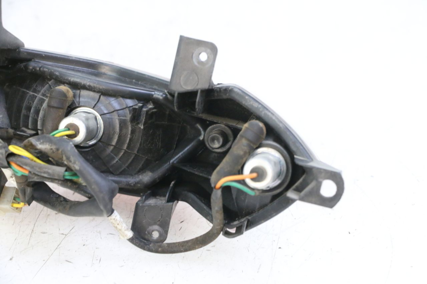 photo de LAMPA TYLNA PEUGEOT TWEET 4T 50 (2014 - 2019) - Inny kąt widzenia